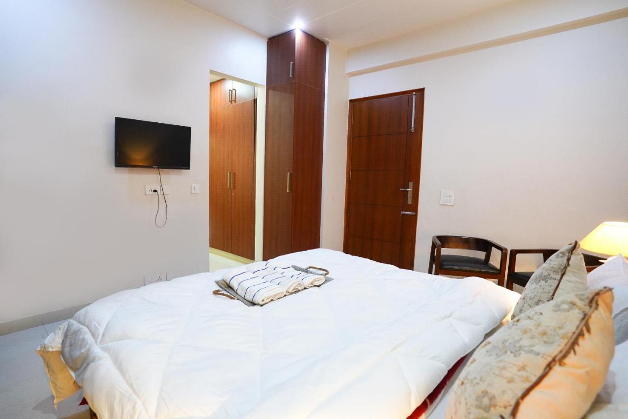 Lime Tree Luxurious 3Bhk Serviced Apartment Near Medanta Gurgaon Exterior photo